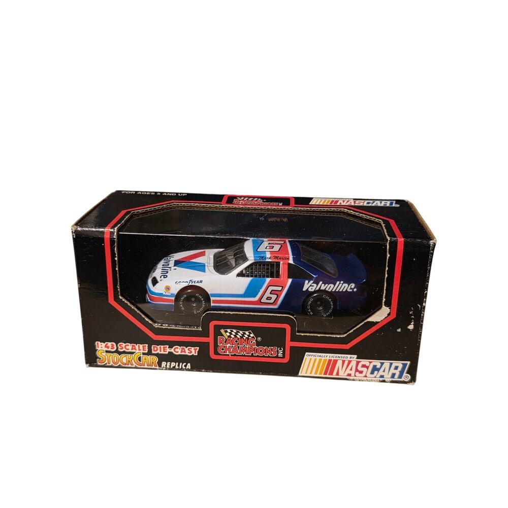 Mark Martin #6 Valvoline Racing Champions 1:43 Die-Cast Stock Car 1992 Sealed